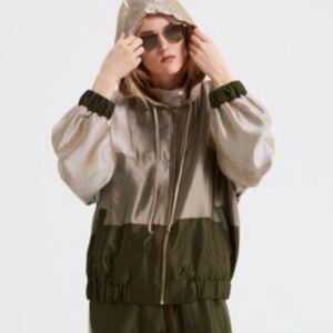 Zara block hooded windbreaker jacket in green gold/bronze with a metallic sizeM
